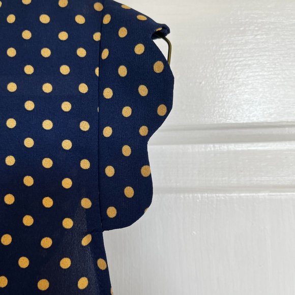 Paper Moon women's navy and yellow polka dot blouse with scalloped edges Size s - Picture 4 of 10
